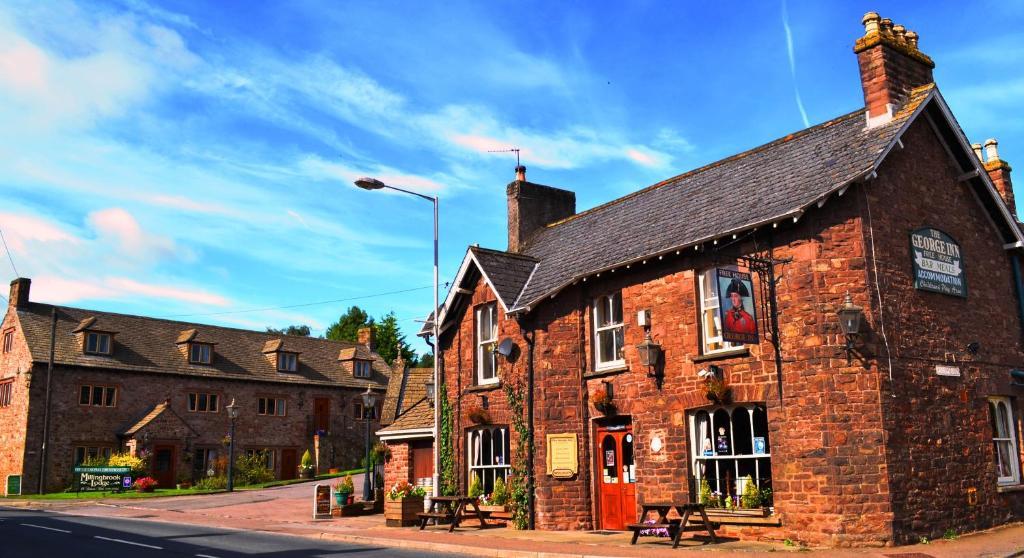 The George Inn & Millingbrook Lodge Ltd Lydney Exterior foto